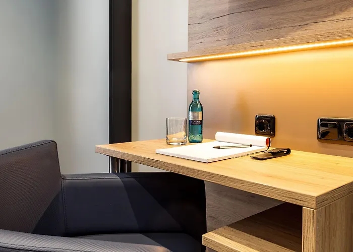 Ocean Pearl Frankfurt Station 3*